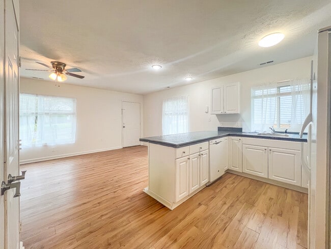 36 Fox Hill Dr