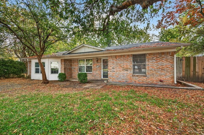 Photo - 218 Kansas St