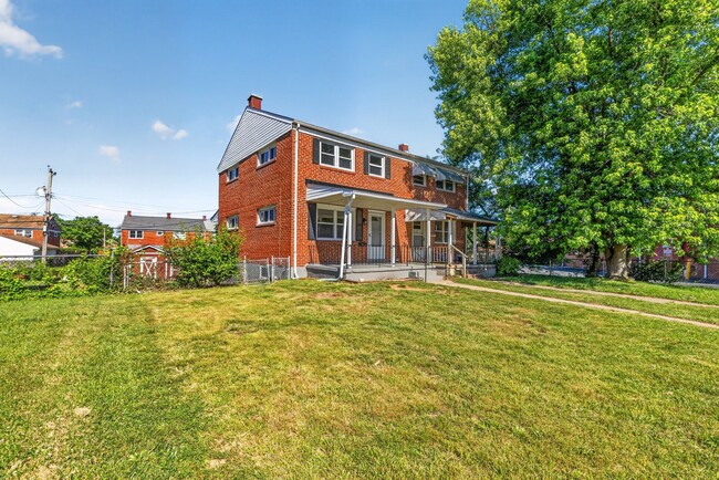 Photo - 1524 Barkley Ave