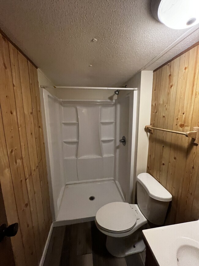 Photo - 1031 Aaron Ln