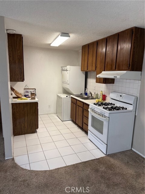 Photo - 16305 Ladysmith St