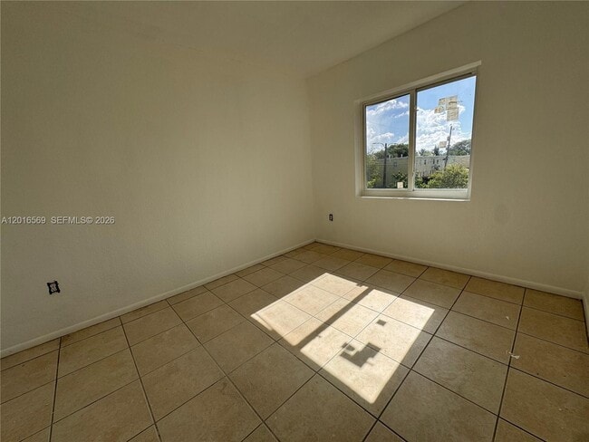 Photo - 8301 NW 5th Ave