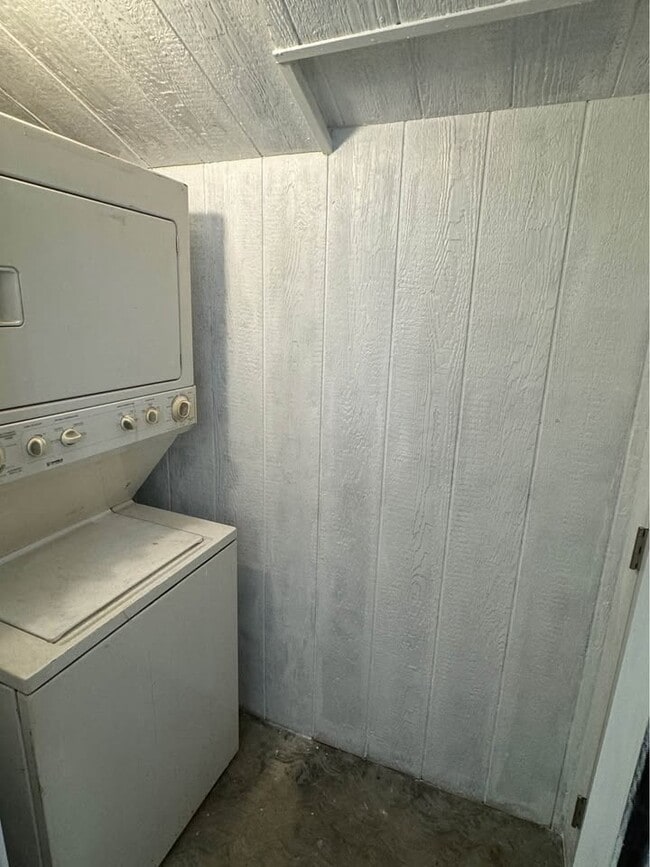 Photo - 8960 Helms Pl