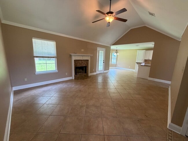 Photo - Beautiful 3 Bedroom Haughton Home