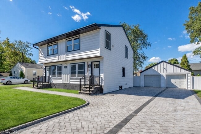 Building Photo - 715 Evans St Unit 2