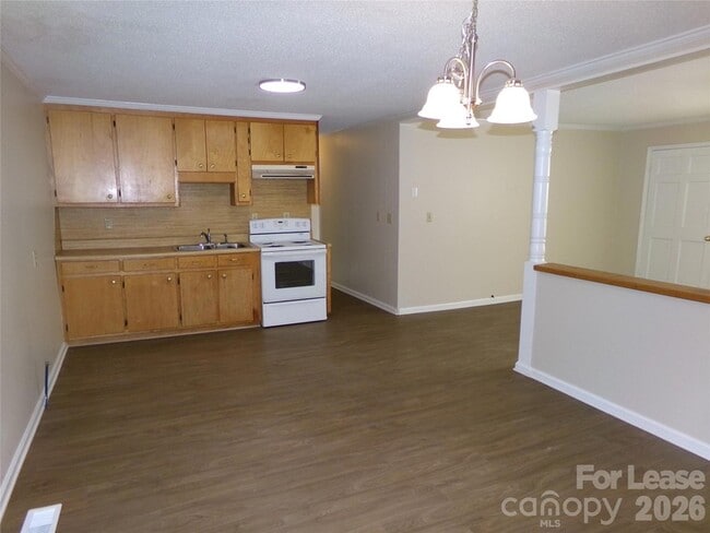 Photo - 169 Danritch Dr