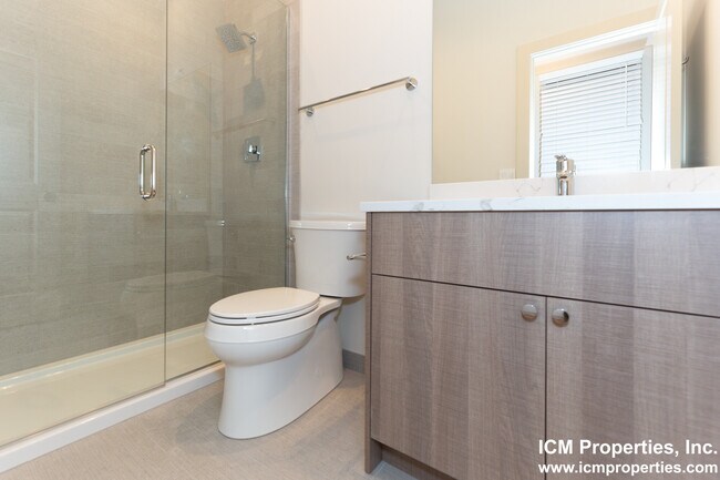 Photo - 1322 W Diversey Pky Unit 1326-1
