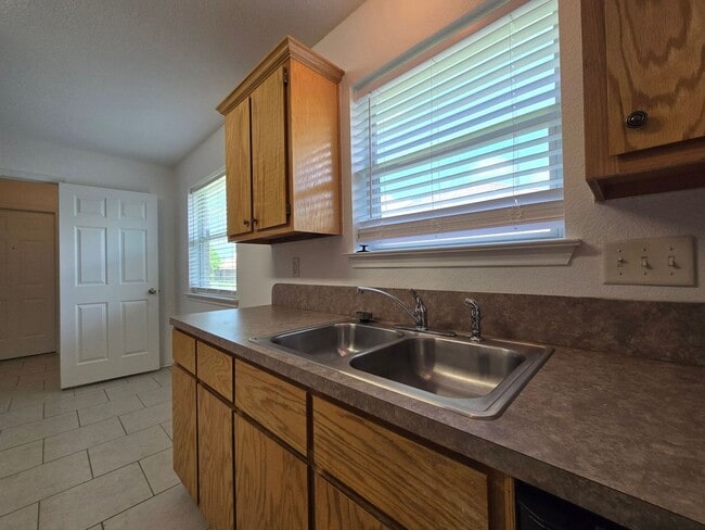 3906 Kevin Shaw Dr