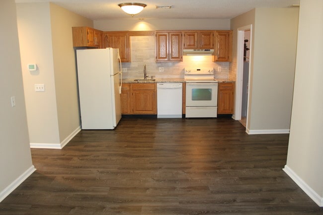 Kitchen - 48 N Mountain Rd Unit 303