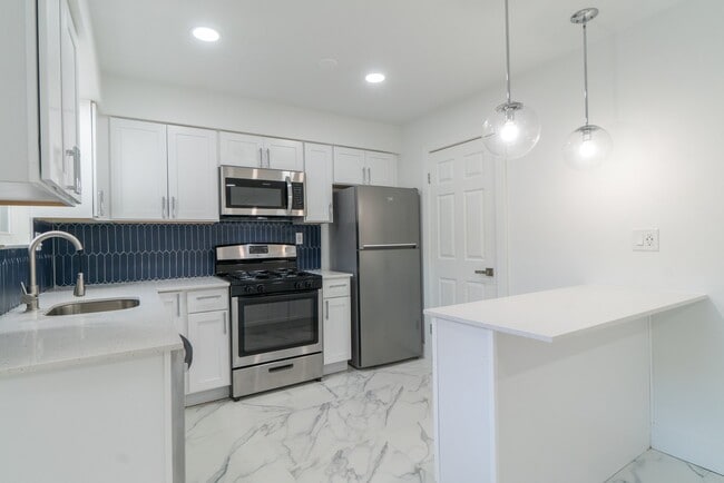 500 Adams Ln