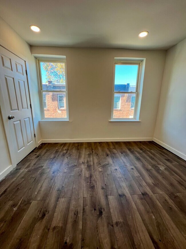 Photo - 1543 S LeCount St