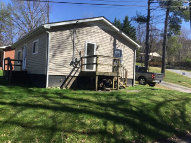 Building Photo - 109 V I P Rd Rental