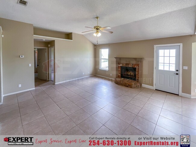 Photo - 3-Bedroom Home Near Lions Gate Park