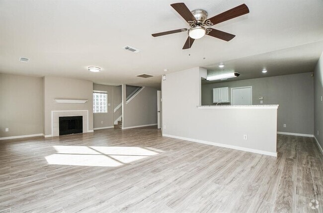 Building Photo - 11659 Evesborough Dr Rental