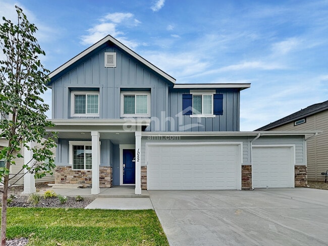 Building Photo - 1052 S Woodsome Ave