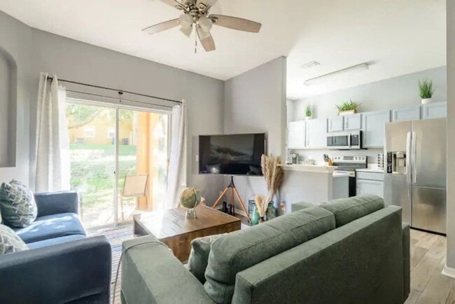 Photo - 120 Palermo St