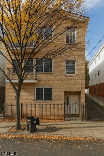 Building Photo - 17 Norfolk St