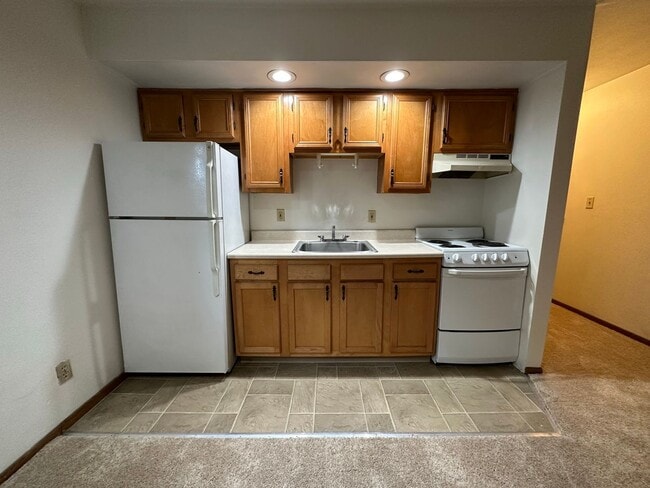 Building Photo - Large 1BR on Fifth Avenue - Prime Oakland Location! Call Today! Unit 360602R