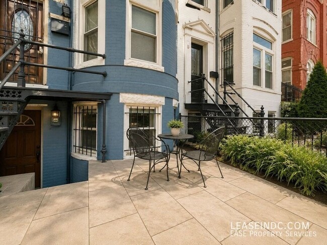 Photo - 55 Quincy Pl NW Unidad #B
