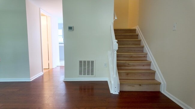 4453 Eagle Ct