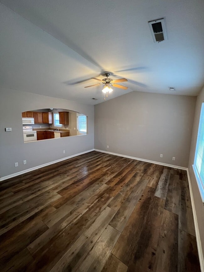15543 Trailside Ln Unit B