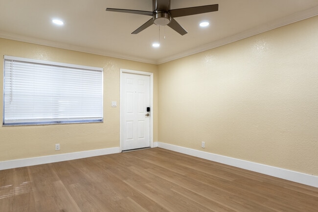 Photo - 10911 NW 45th St Unit 1