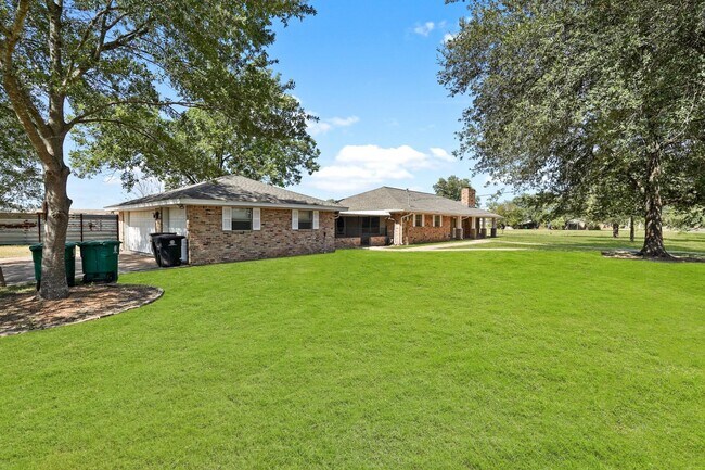 Photo - 10645 Oak Brook Dr