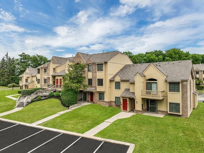 Saddle Creek Apartments
