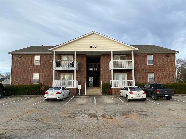 Building Photo - 402 E St