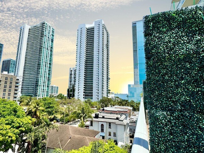 Photo - 321 NE 26th St Unit 503