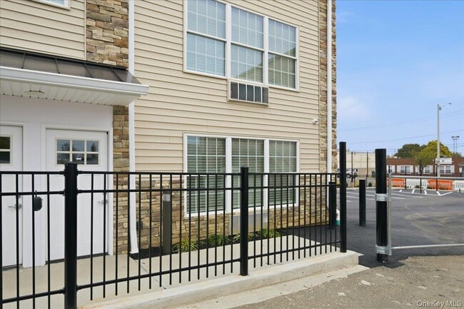 Photo - 71 N Main St Unit A