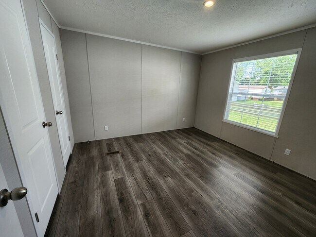 Photo - 85 W Arizona