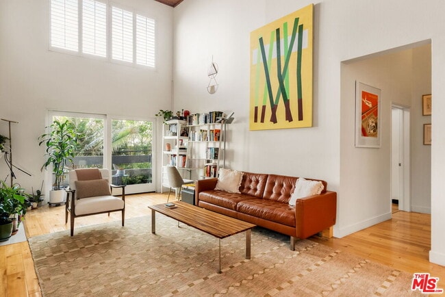 Photo - 3988 Beethoven St Unidad 10