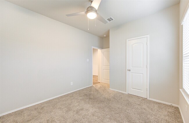 Building Photo - 4215 Fornari Ln