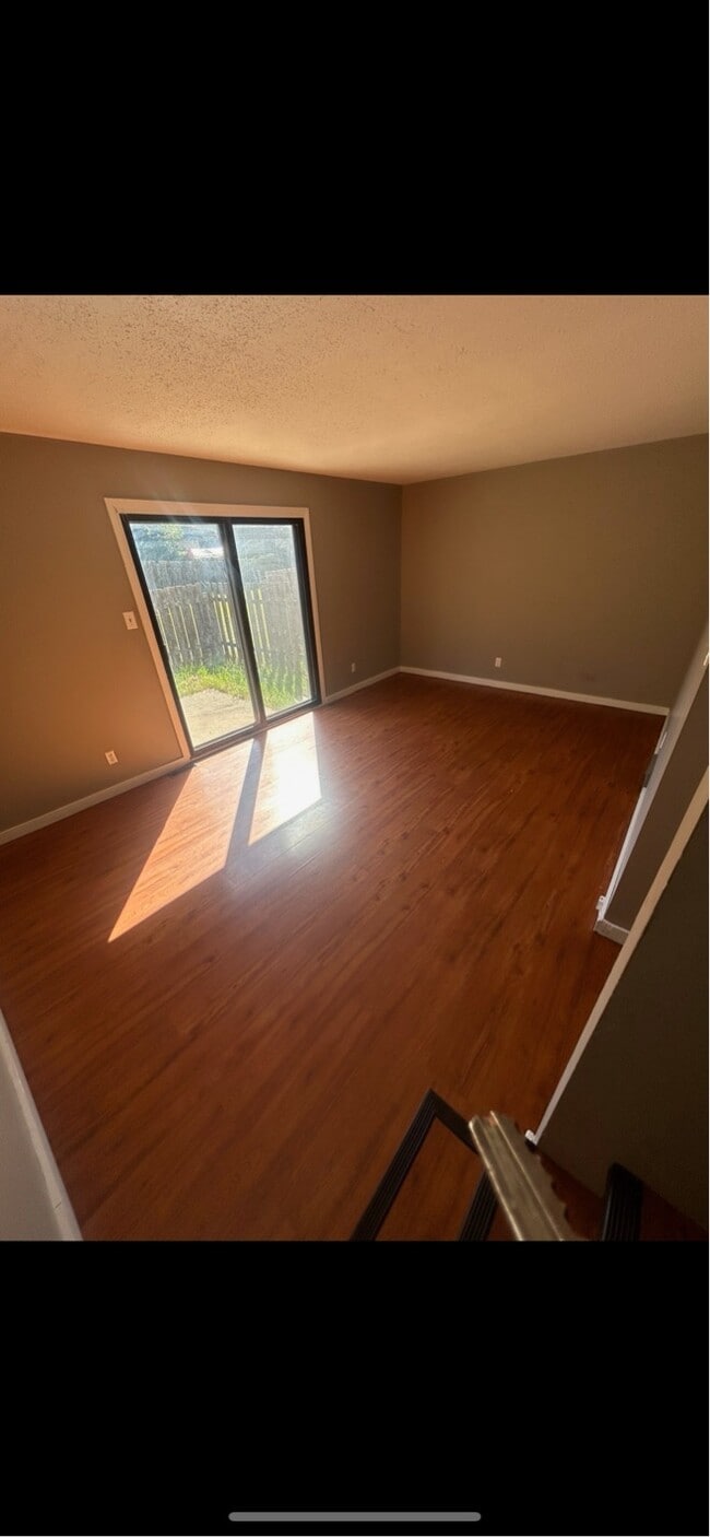 Photo - 241 Pine Ave