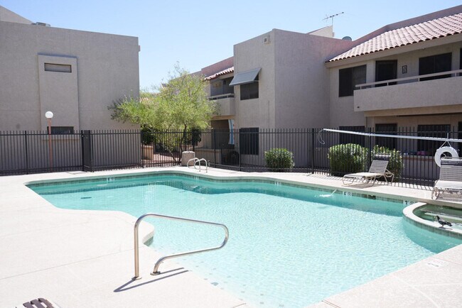 11666 N 28th Dr Unidad 138