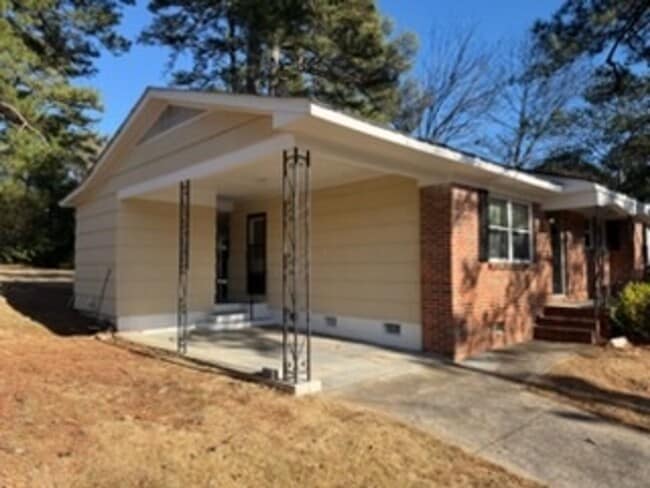 Photo - 3 Bedroom Newly Renovated Unit