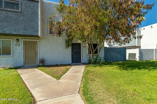 Photo - 4718 W Orangewood Ave