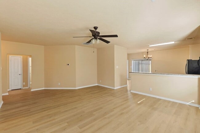 Photo - 7014 Hazelnut Ln