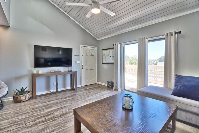 Photo - 203 Double Eagle Dr