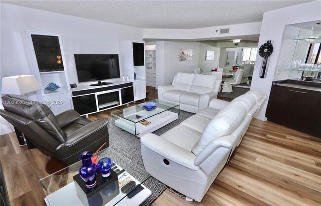 Photo - 1000 W Island Blvd Unit 2005