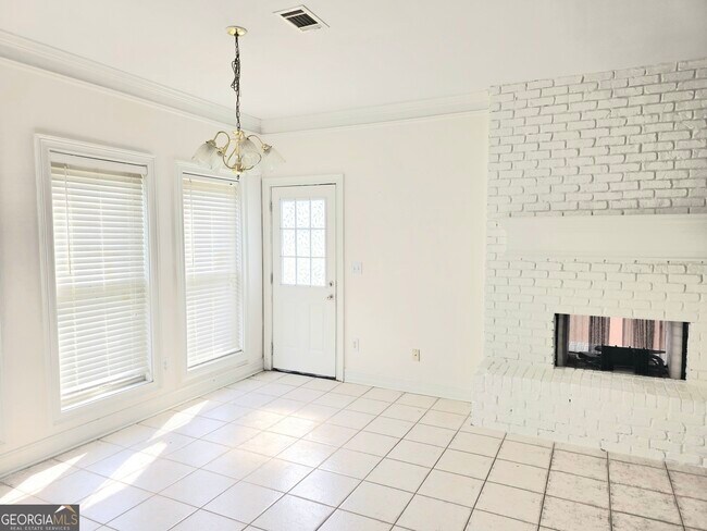 3385 Wellbrook Dr