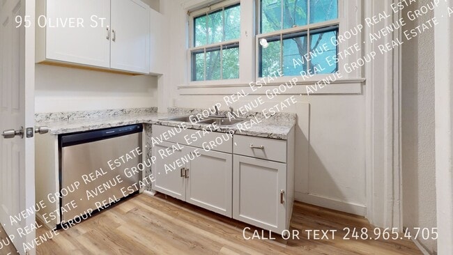 95 Oliver St