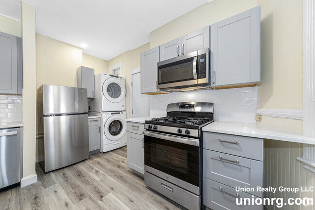 Building Photo - 46 Brackett St Unit 2D Rental