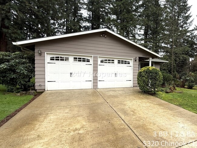 Building Photo - Cute 3 BD | 1.5 BA Home in Lake Oswego - Lake Access!
