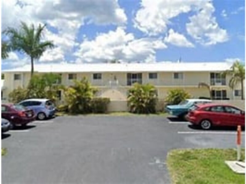 COMING SOON! 2 Bedroom 2 bath 1st Floor Ap... - COMING SOON! 2 Bedroom 2 bath 1st Floor Ap... House