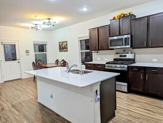 Photo - Room in House on Bluewood Bend