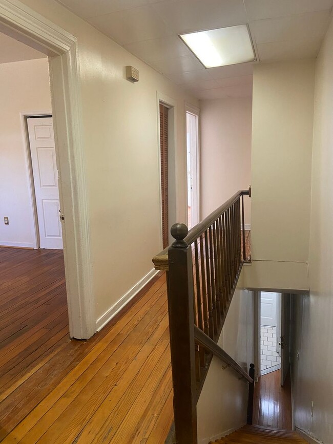 Photo - 314 W Leigh St Unidad B