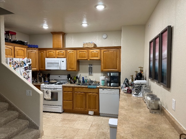 Photo - 36777 St Theresa Rd Apartamento Unidad 3