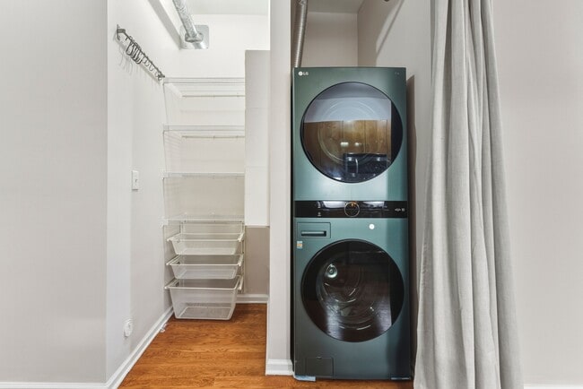 Photo - 5300 Peachtree Rd